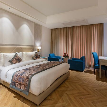 Sandoz Amritsar Near Golden Temple Екстериор снимка