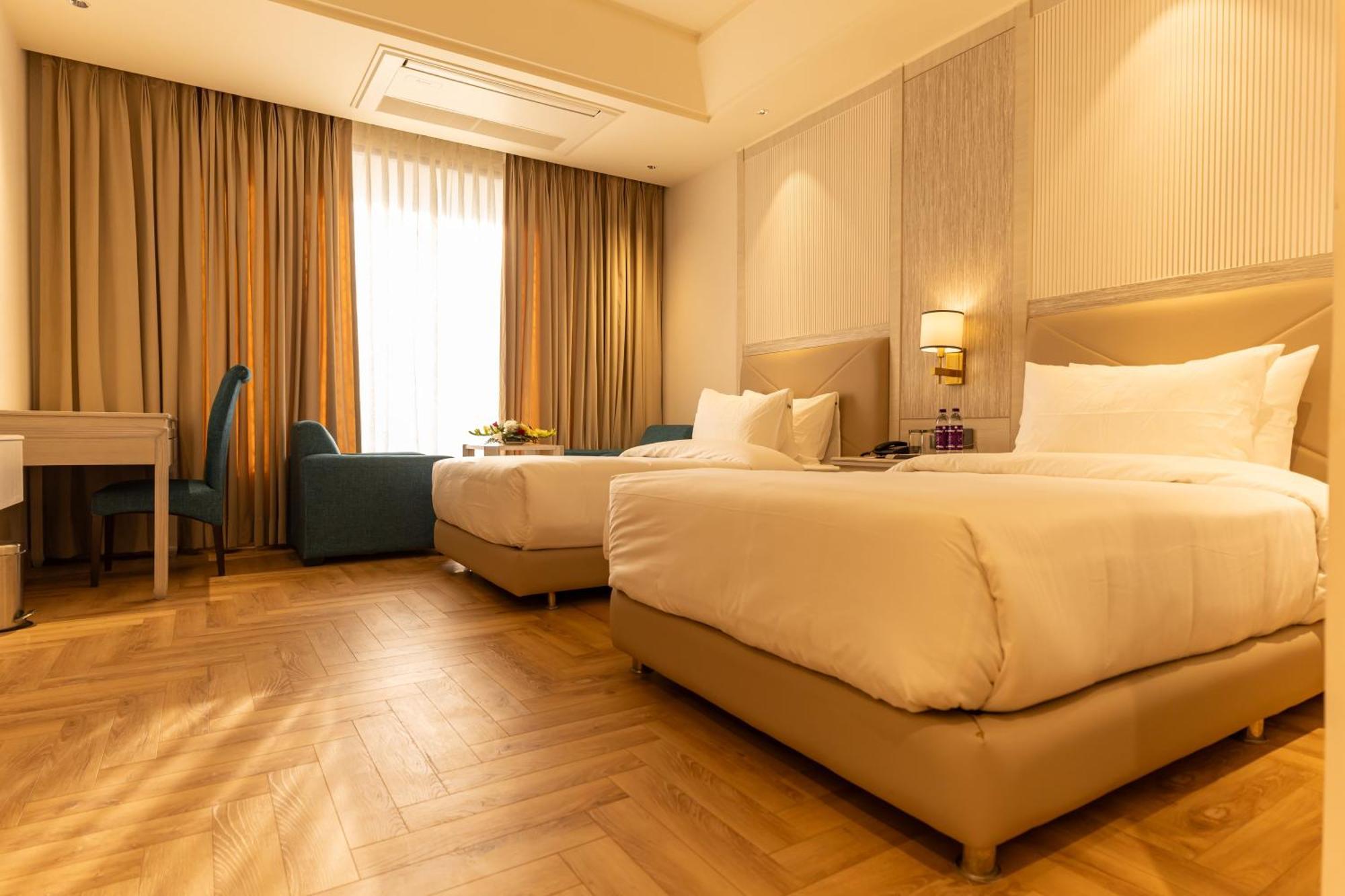 Sandoz Amritsar Near Golden Temple Екстериор снимка