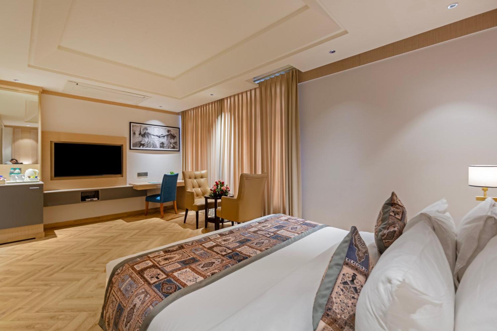 Sandoz Amritsar Near Golden Temple Екстериор снимка